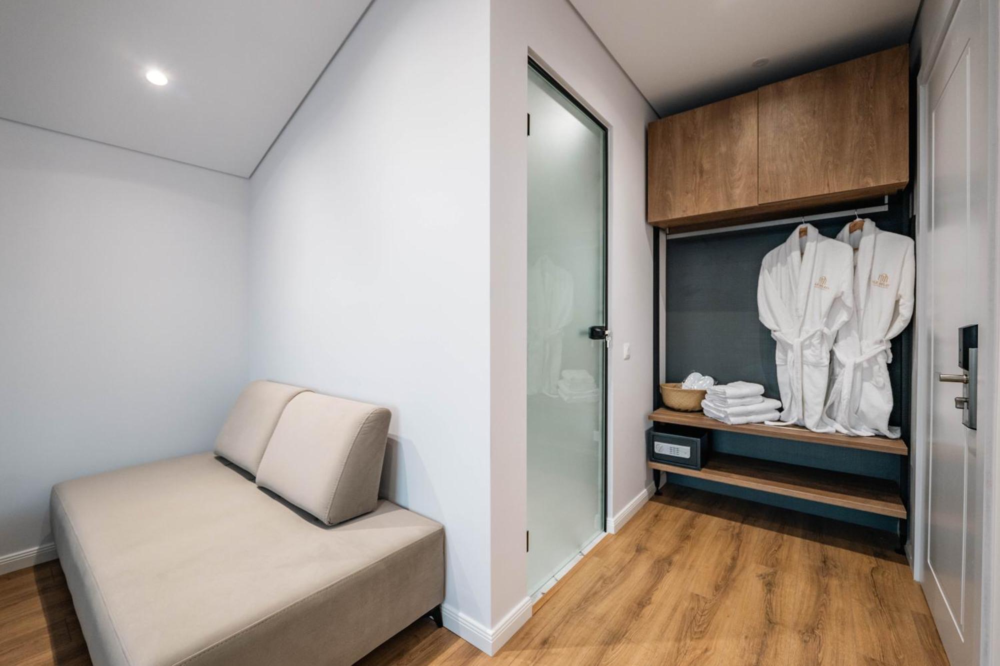 Mae Select Hotel Sarandë