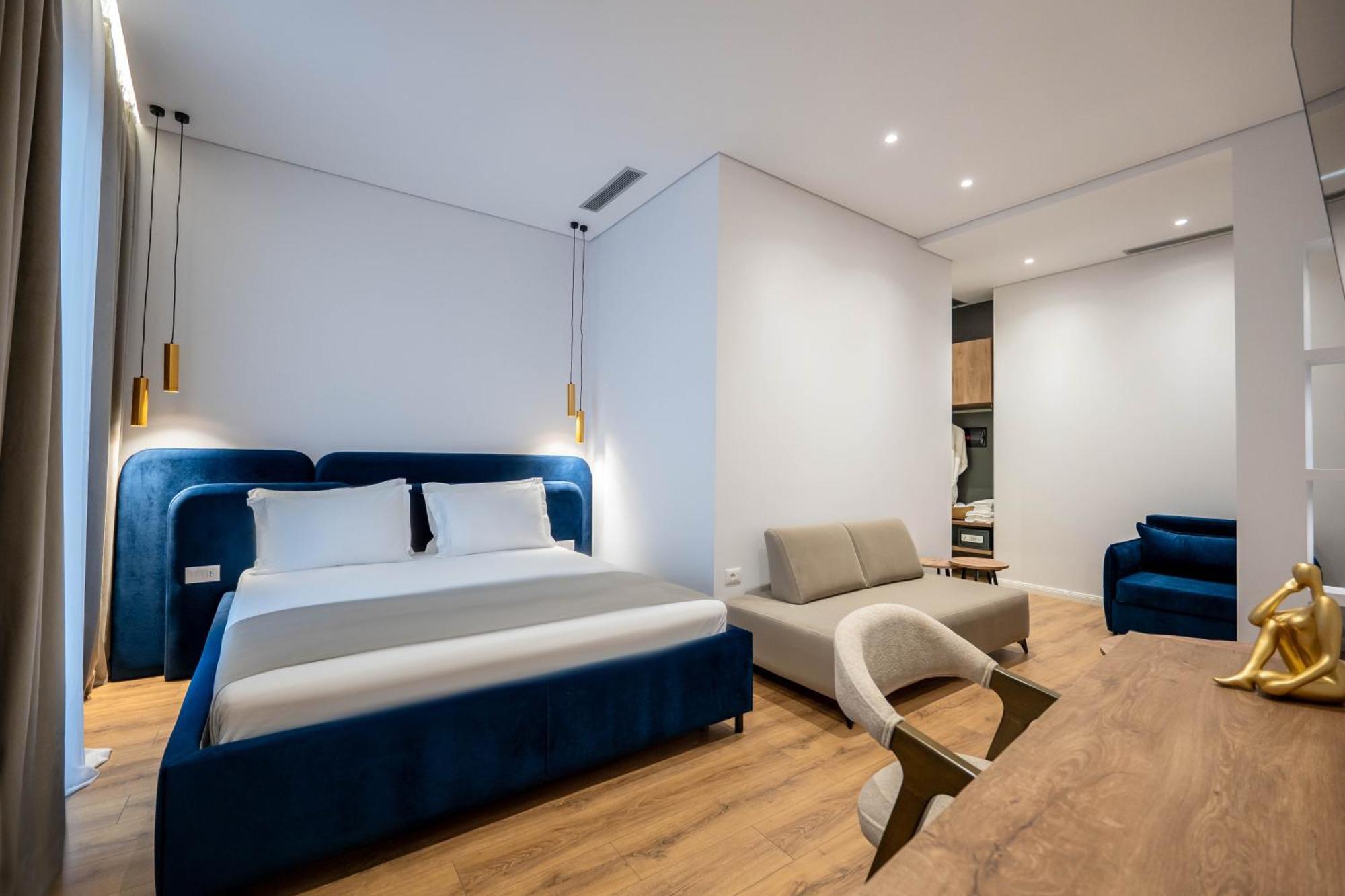 Mae Select Sarandë